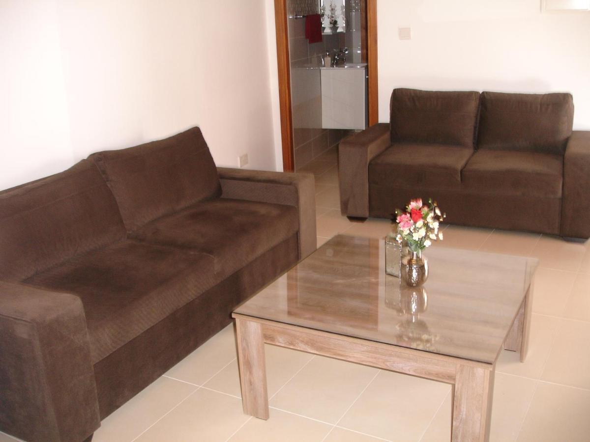 Love Holiday Suite 2 Tris Elies Exteriör bild